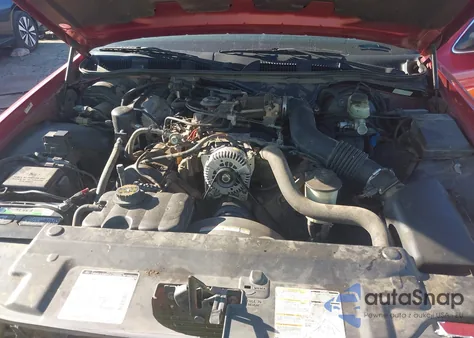 1999 Mercury Grand Marquis Gs из США, поврежденный, VIN 2MEFM74W5XX733287